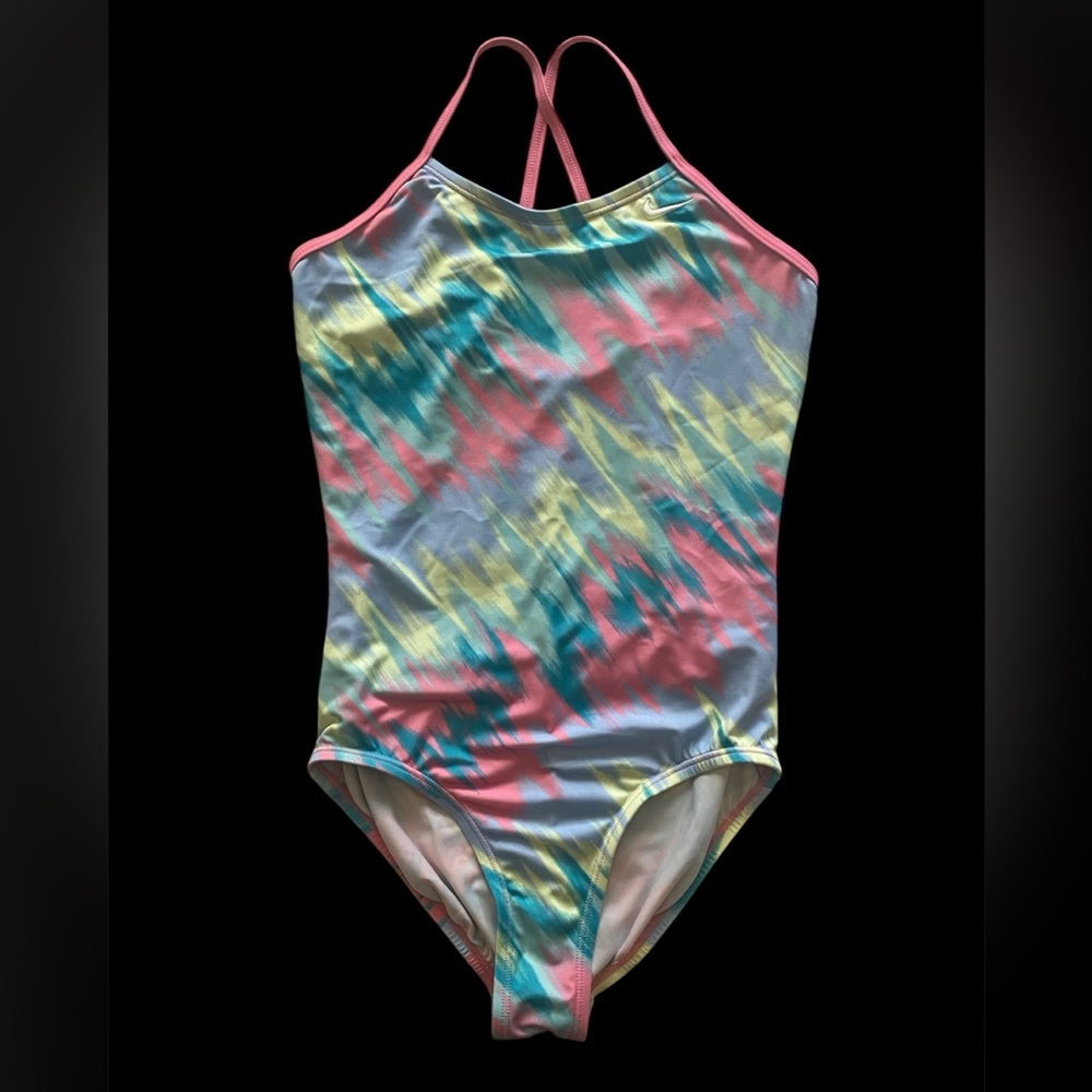 Bundle of 4 swim pieces